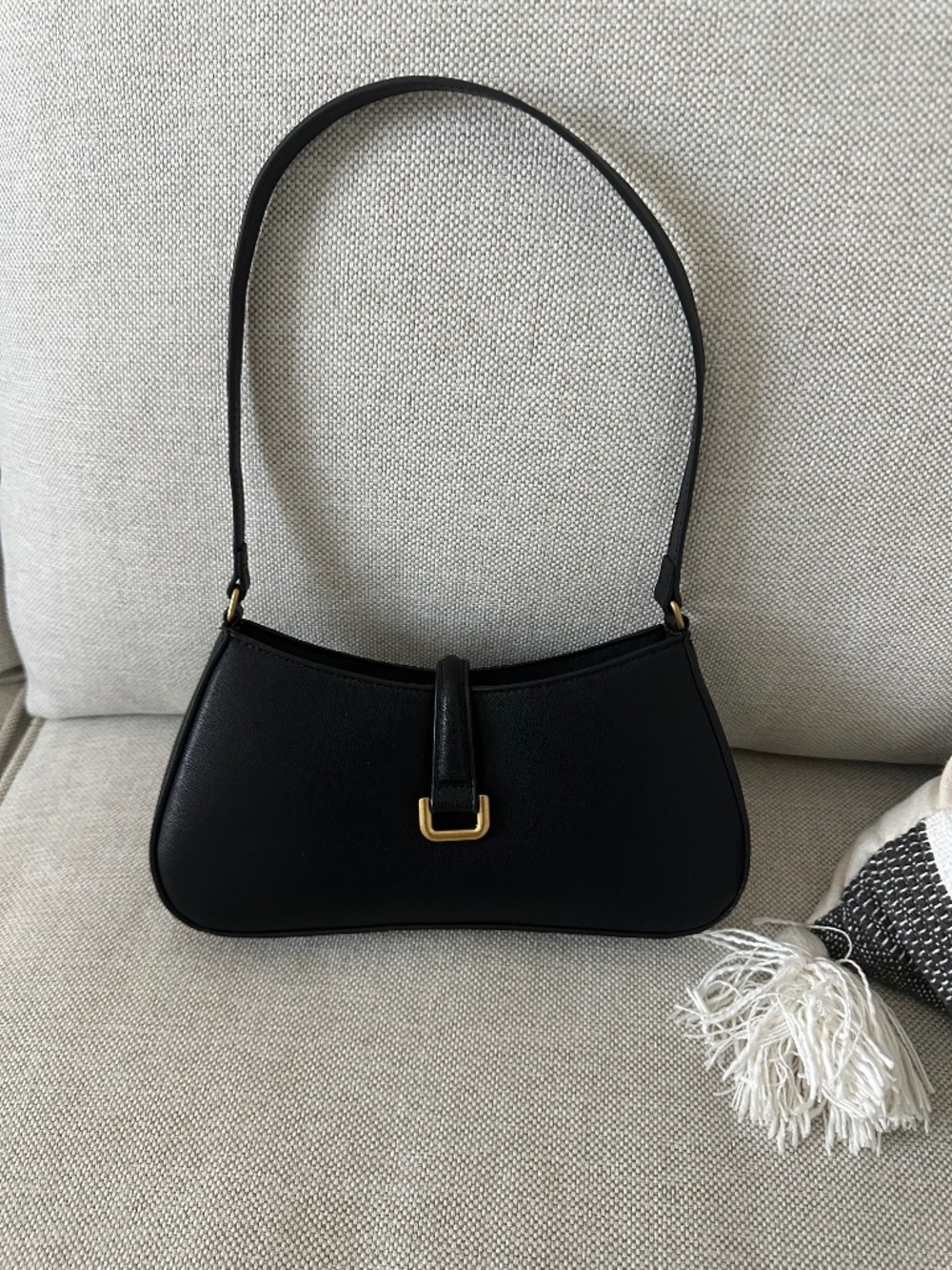 H&m black shoulder bag